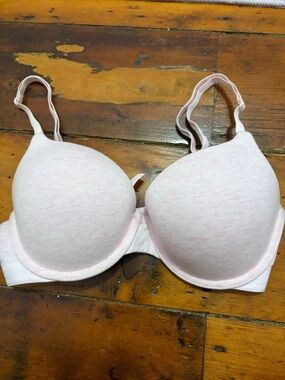 Victoria's Secret T shirt Perfect Shape push up bra size 32 D